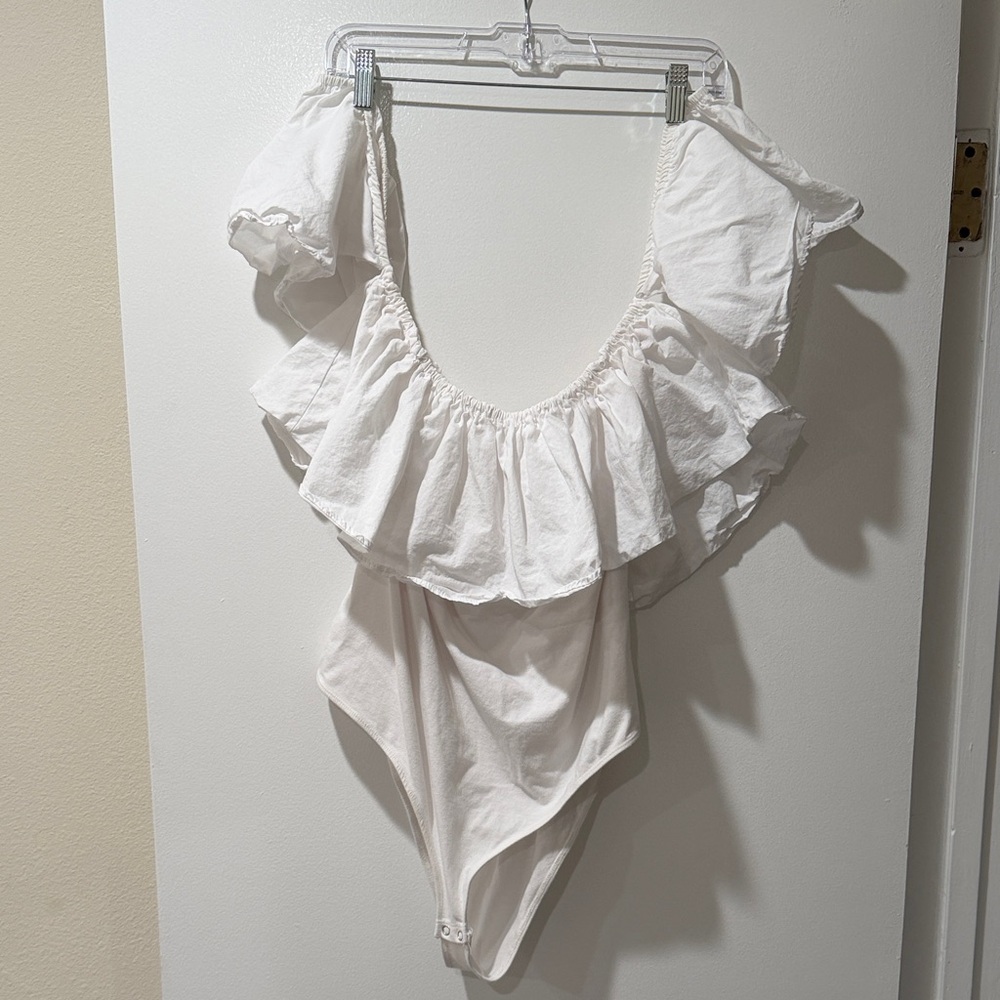 JustFab Ivory Ruffled Top - Picture 3 of 7